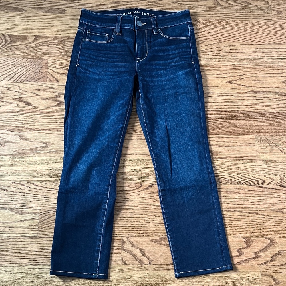 American Eagle Women's Next Level Low-Rise Kick Bootcut Jeans Size 4 Short